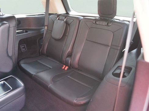 Used 2021 Lincoln Aviator Reserve w/ Equipment Group 201A RWD image 15