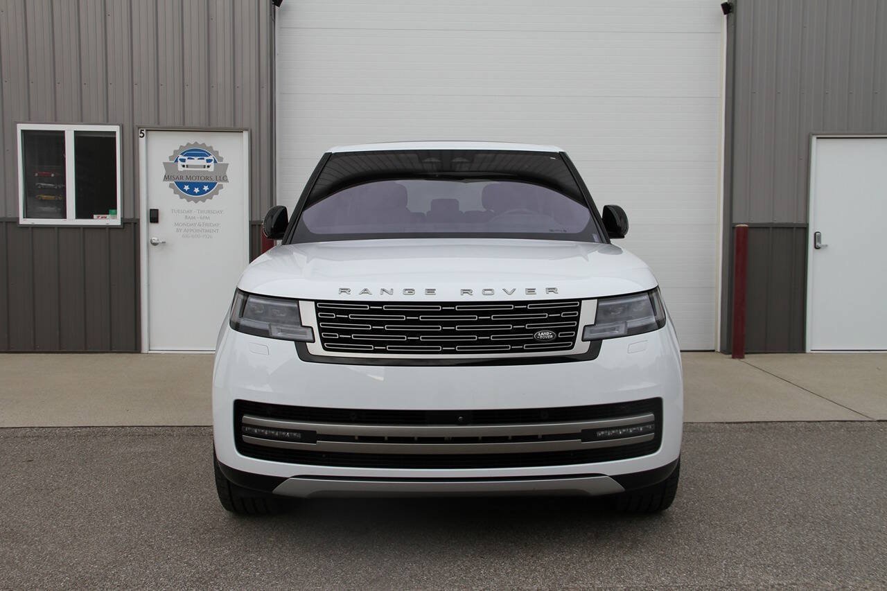 Used 2023 Land Rover Range Rover SE AWD/4WD image 2