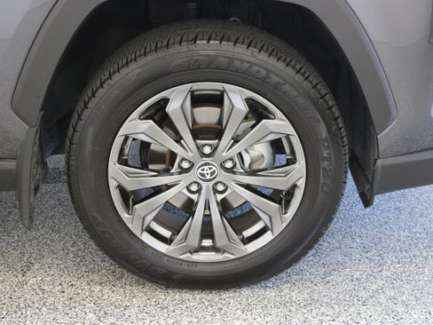 Used 2025 Toyota RAV4 Limited w/ Advanced Technology Package AWD/4WD image 5