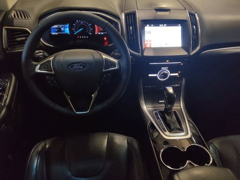 Used 2018 Ford Edge Titanium w/ Equipment Group 302A AWD/4WD image 22