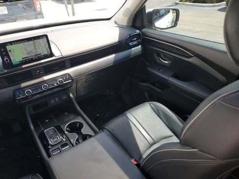 Used 2024 Honda Pilot Elite image 19