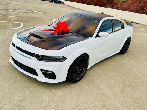 Used 2017 Dodge Charger R/T image 20