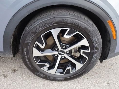 Used 2023 Kia Sportage EX image 15