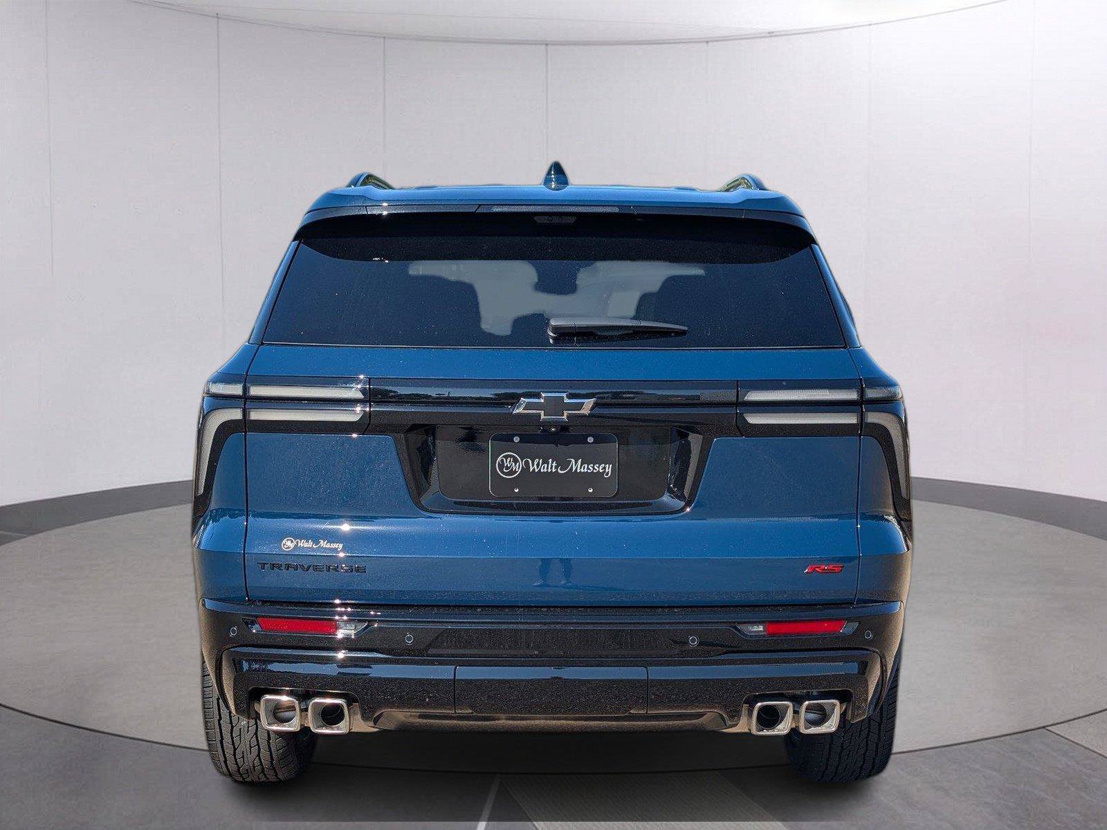 New 2027 Chevrolet Traverse RS FWD image 4