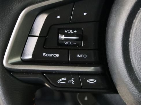 Used 2020 Subaru Crosstrek 2.0i Limited AWD/4WD image 16
