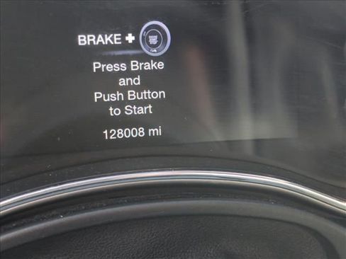 Used 2019 Jeep Grand Cherokee Altitude RWD image 4