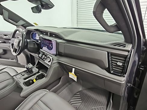 Used 2024 GMC Sierra 1500 AT4X w/ AT4X AEV Edition image 39