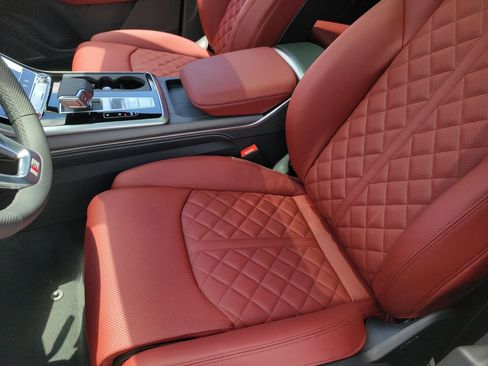 New 2026 Audi SQ7 Prestige AWD/4WD image 16