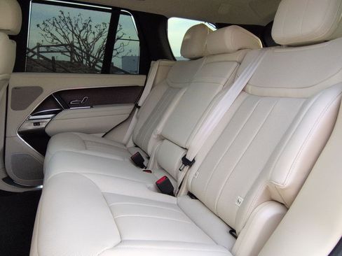 New 2026 Land Rover Range Rover SE image 23