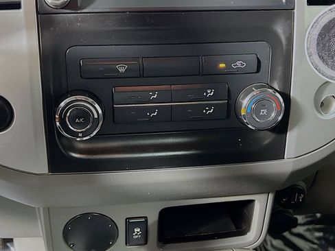 Used 2019 Nissan Frontier SV RWD image 24