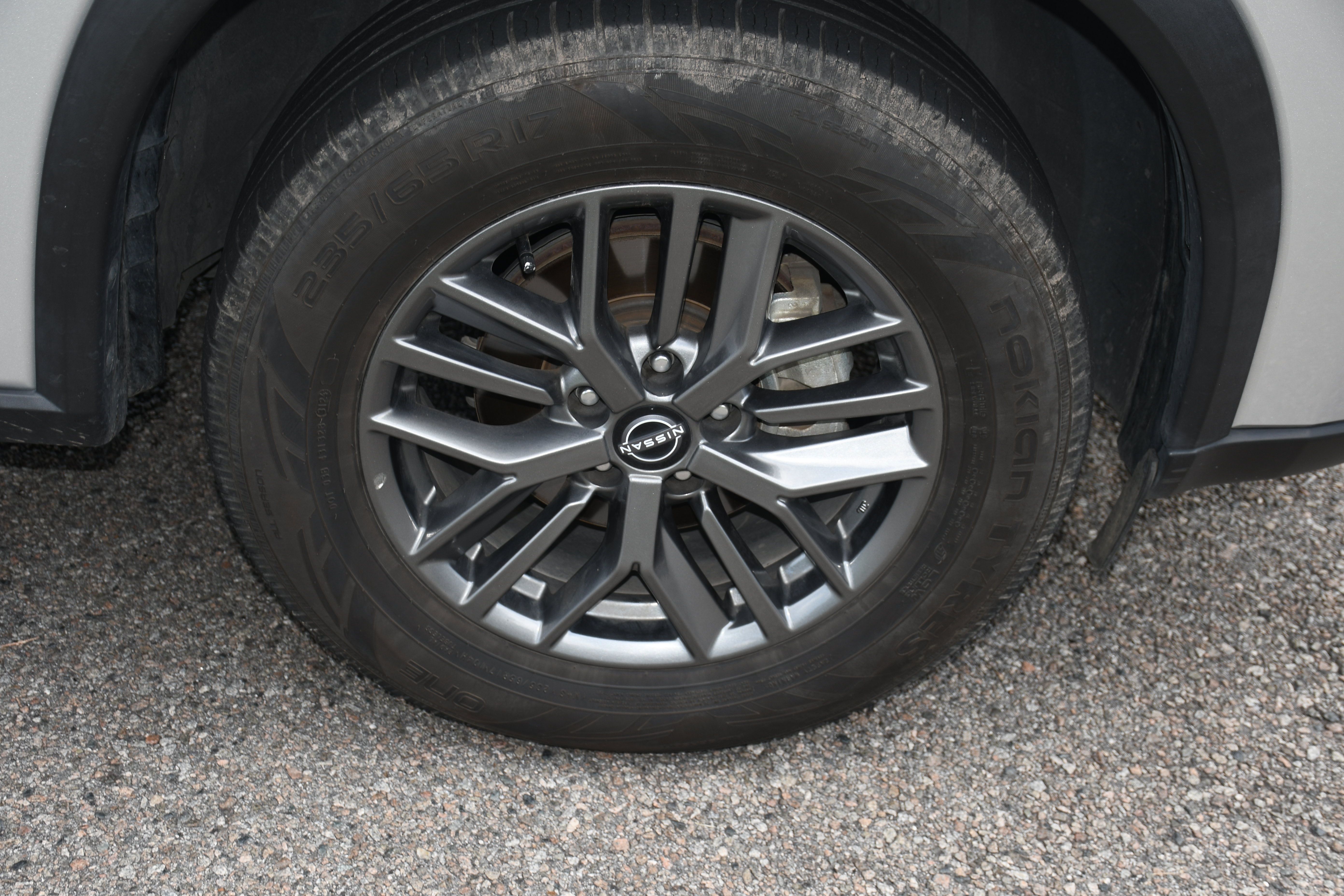 Used 2024 Nissan Rogue S FWD image 20