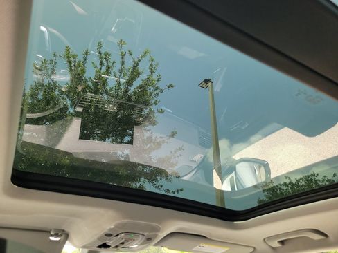 Used 2021 Audi Q5 2.0T Premium Plus AWD/4WD image 16