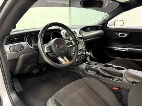 Used 2020 Ford Mustang GT w/ Black Accent Package RWD image 12