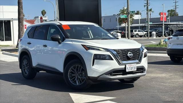 Used 2023 Nissan Rogue S FWD image 30