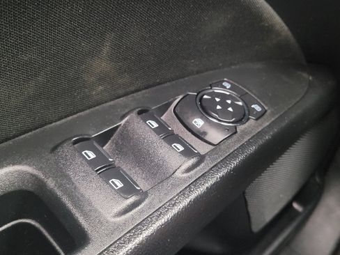 Used 2018 Ford Fusion SE w/ Fusion SE Technology Package FWD image 27
