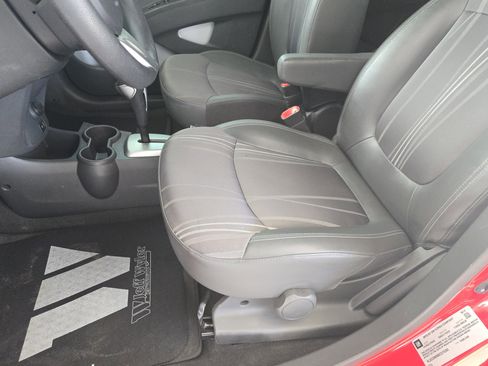 Used 2014 Chevrolet Spark LT image 20