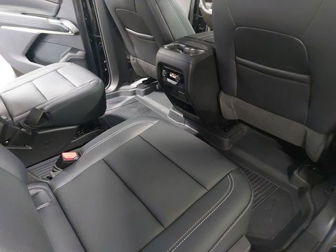 Used 2026 Chevrolet Traverse LT w/ Driver Confidence Package AWD/4WD image 11
