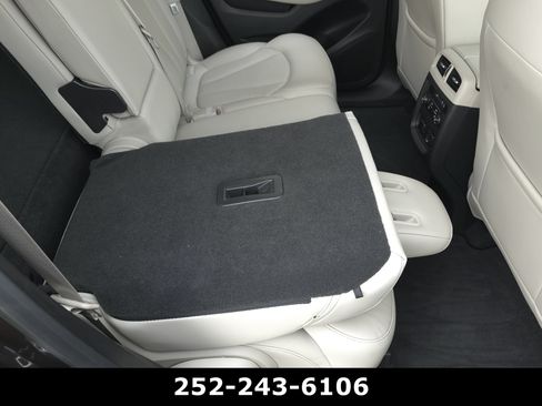 Used 2020 Buick Envision Essence FWD image 33