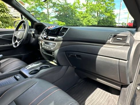 Used 2023 Honda Passport TrailSport image 25