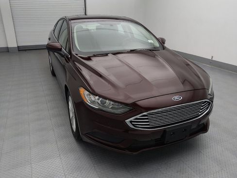 Used 2018 Ford Fusion SE w/ Fusion SE Technology Package image 14