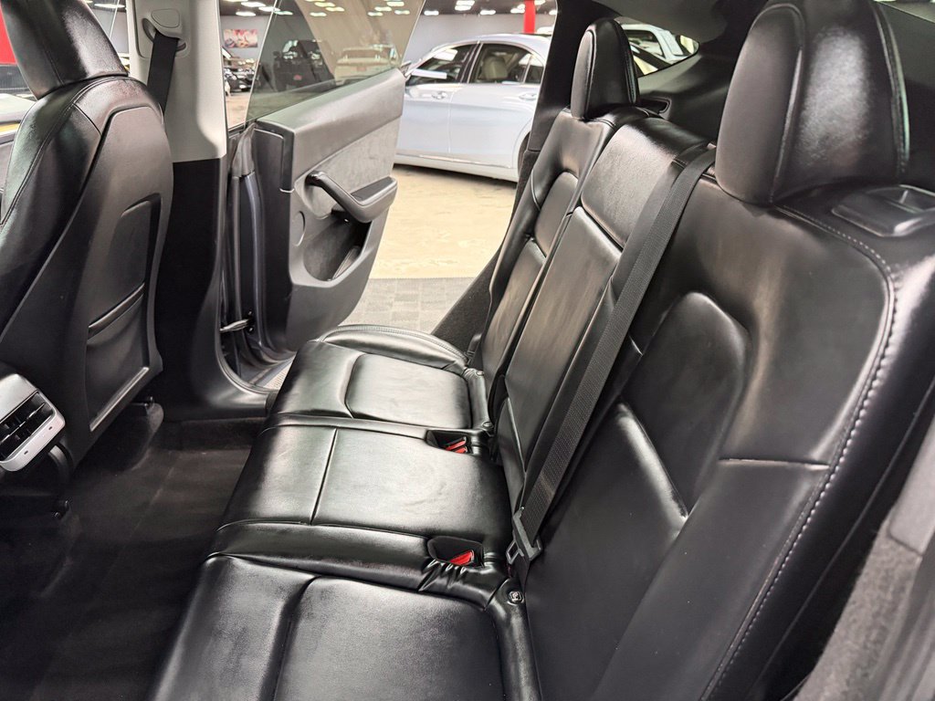 Used 2023 Tesla Model Y Long Range AWD/4WD image 35