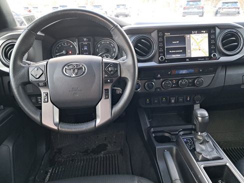 Used 2020 Toyota Tacoma TRD Sport image 14