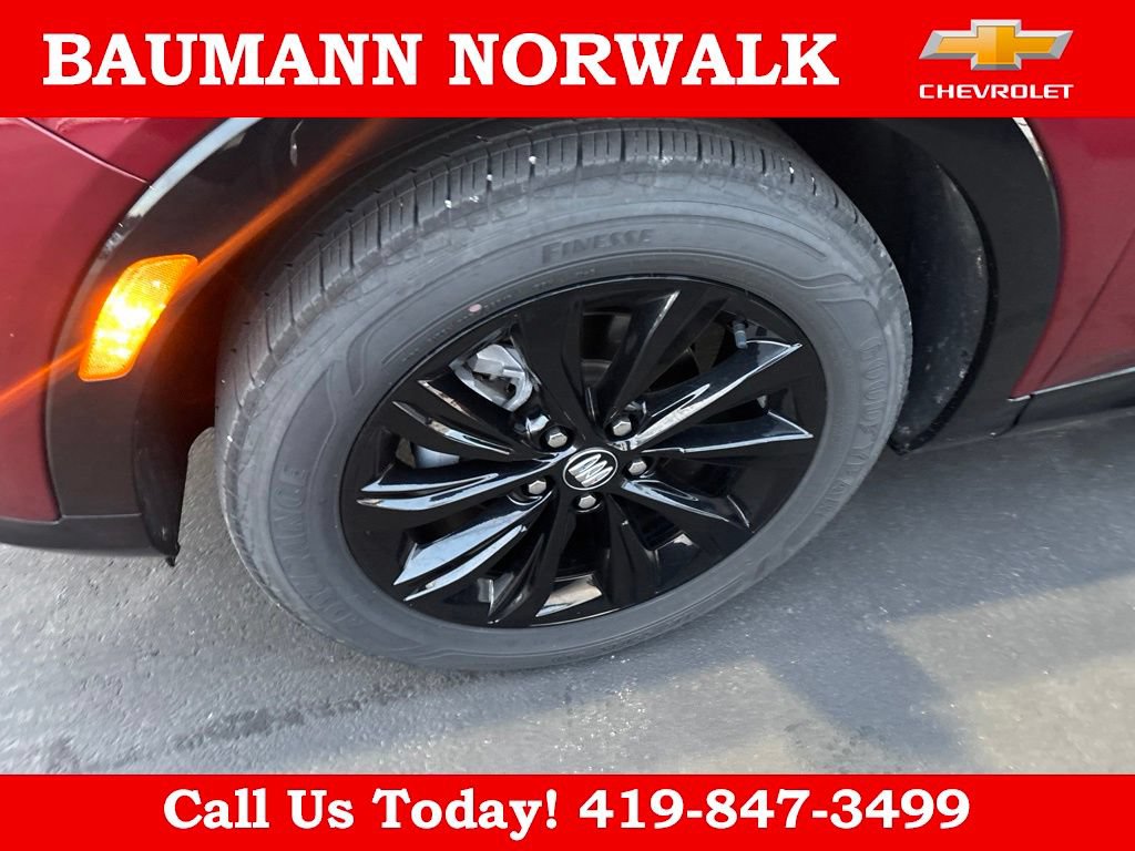 Used 2024 Buick Envista Sport Touring w/ Convenience I Package FWD image 9