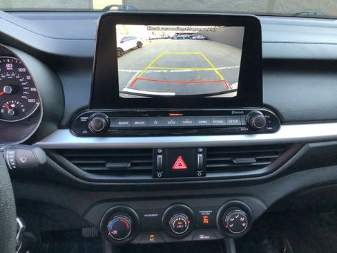 Used 2021 Kia Forte LXS image 19