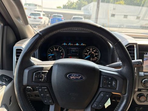 Used 2015 Ford F150 XLT w/ Equipment Group 302A Luxury AWD/4WD image 12