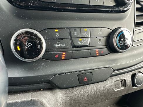 Used 2021 Ford Transit 350 XLT image 23