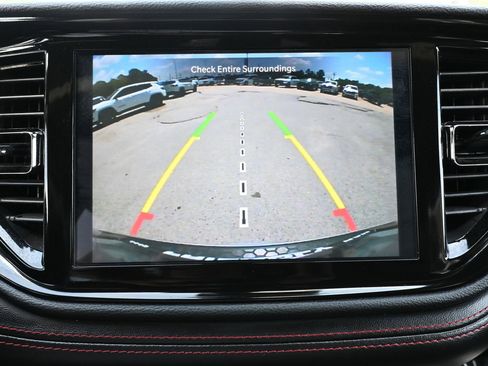 Used 2024 Dodge Durango GT RWD image 14
