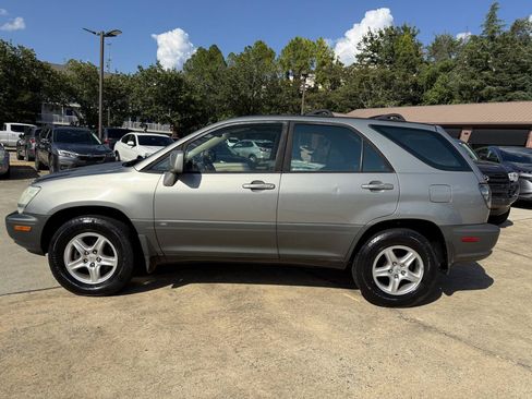 Used 2003 Lexus RX 300 2WD w/ Premium Plus Value Pkg image 2