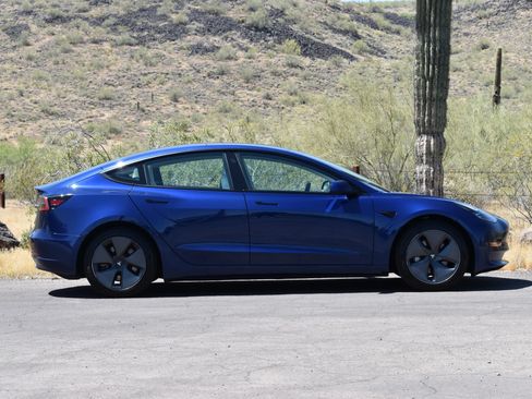 Used 2023 Tesla Model 3 Long Range AWD/4WD image 9