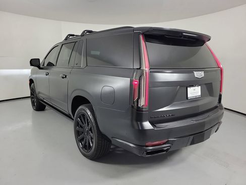 Certified 2022 Cadillac Escalade ESV Premium Luxury Platinum AWD/4WD image 7