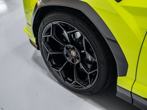 Used 2024 Lamborghini Urus Performante AWD/4WD image 52