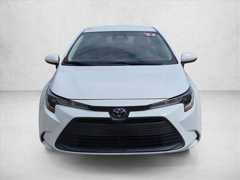 Used 2023 Toyota Corolla LE FWD image 2