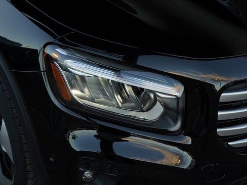 Used 2026 Mercedes-Benz GLB 250 image 12