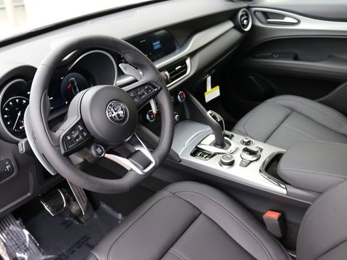 New 2025 Alfa Romeo Stelvio Sprint image 20