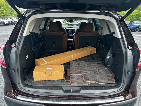 Certified 2023 Subaru Ascent Touring AWD/4WD image 11
