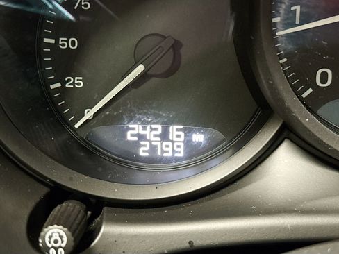 Used 2024 Porsche Macan Base image 14