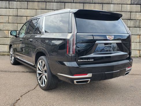 Certified 2025 Cadillac Escalade ESV Premium Luxury w/ Touring Package AWD/4WD image 3