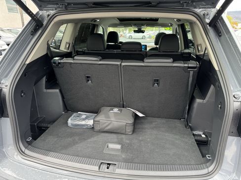 Used 2026 Volkswagen Atlas SE FWD image 36