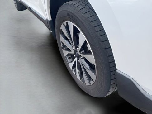 Used 2017 Subaru Outback 2.5i Limited image 14