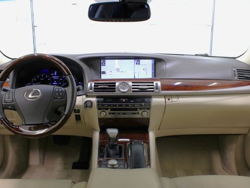 Used 2016 Lexus LS 460 w/ Comfort Package image 53