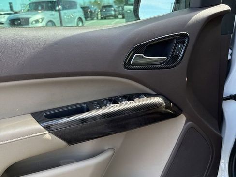 Used 2017 GMC Canyon SLT image 5