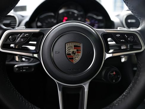 Certified 2025 Porsche 718 Cayman RWD image 33