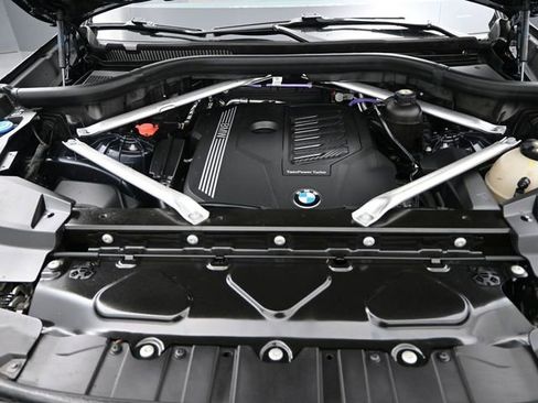 Used 2022 BMW X5 xDrive40i w/ Premium Package image 22