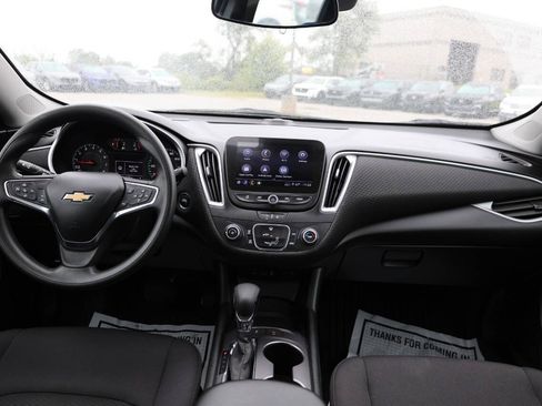 Used 2025 Chevrolet Malibu LS FWD image 14