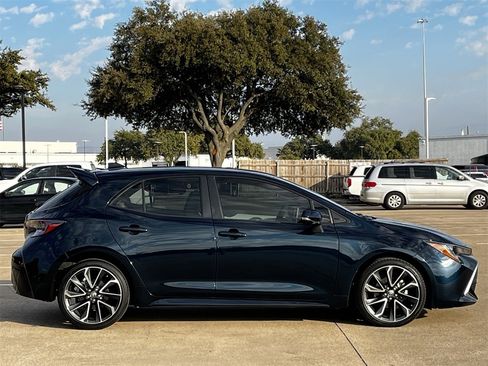 Used 2022 Toyota Corolla XSE image 3