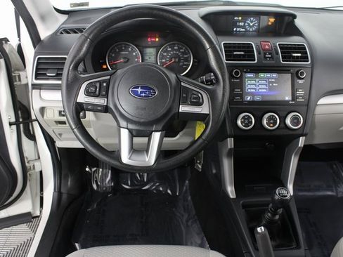 Used 2018 Subaru Forester 2.5i image 10